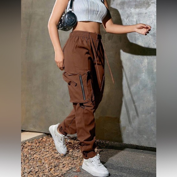 🦋2 For $50🦋Brown Cargo Pants with Zip Pockets - Picture 3 of 6